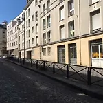 Appartement Pour 4 Personnes Montmartre Sacre Coeur Metro A 500 M