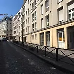 Appartement Pour 4 Personnes Montmartre Sacre Coeur Metro A 500 M