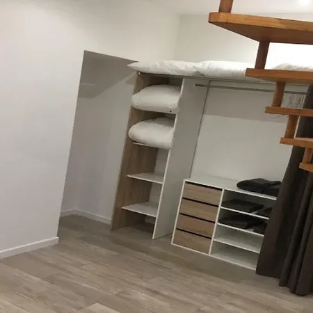 Pour 4 Personnes Montmartre Sacre Coeur Metro A 500 M Appartamento *